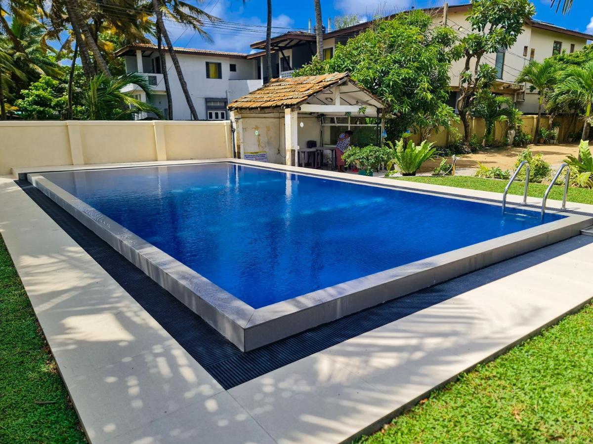 Star Beach Guest House Negombo Exterior photo