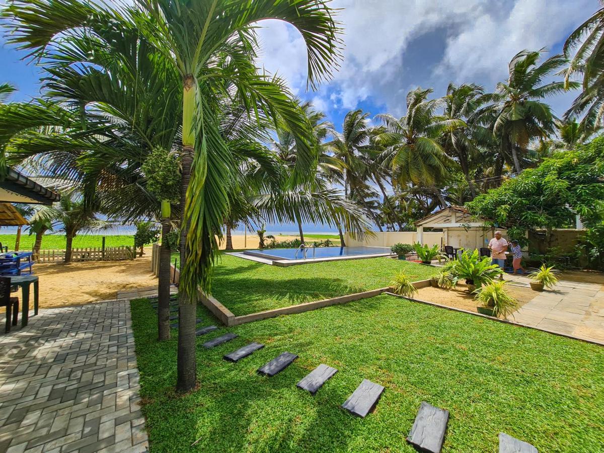Star Beach Guest House Negombo Exterior photo