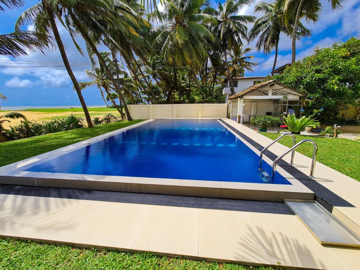 Star Beach Guest House Negombo Exterior photo