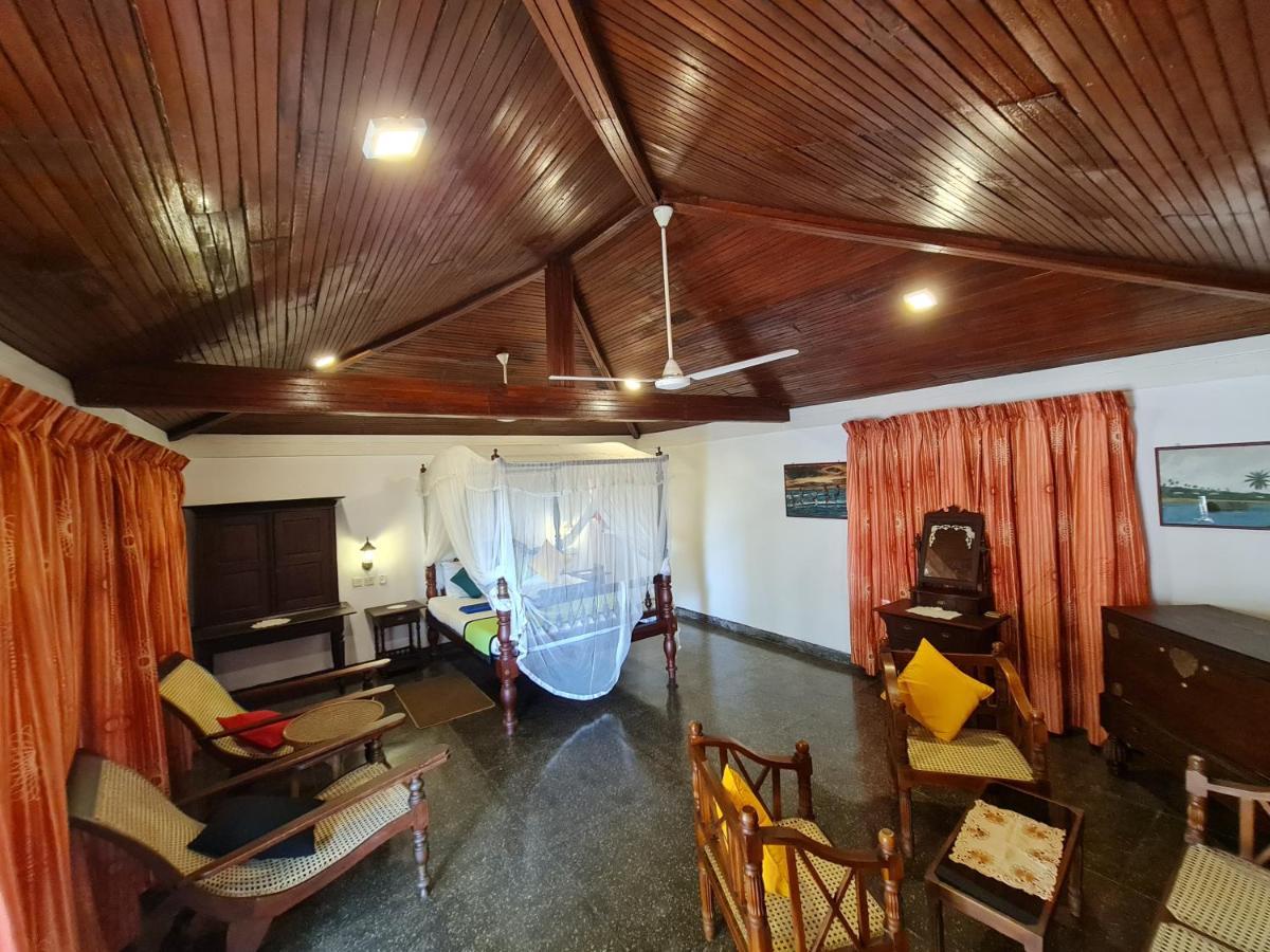 Star Beach Guest House Negombo Exterior photo