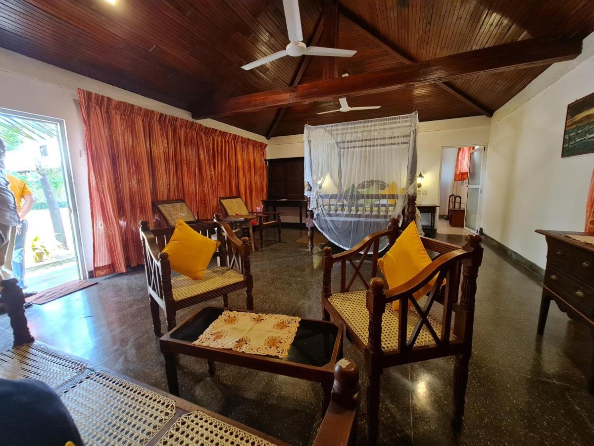 Star Beach Guest House Negombo Exterior photo
