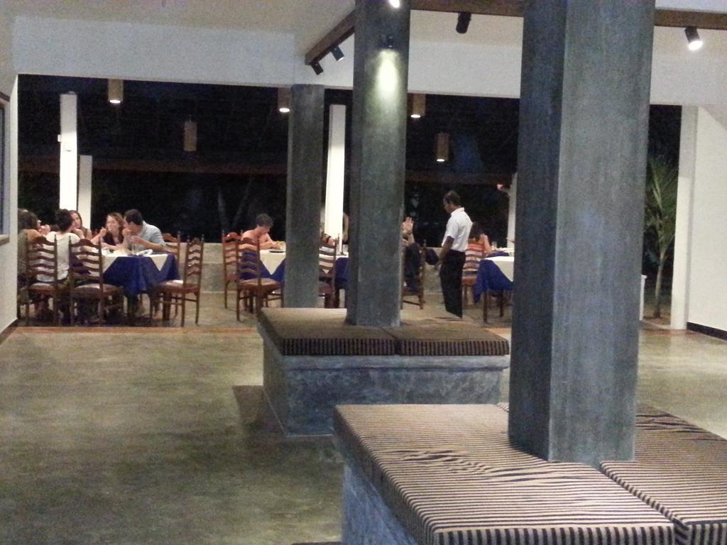 Star Beach Guest House Negombo Exterior photo