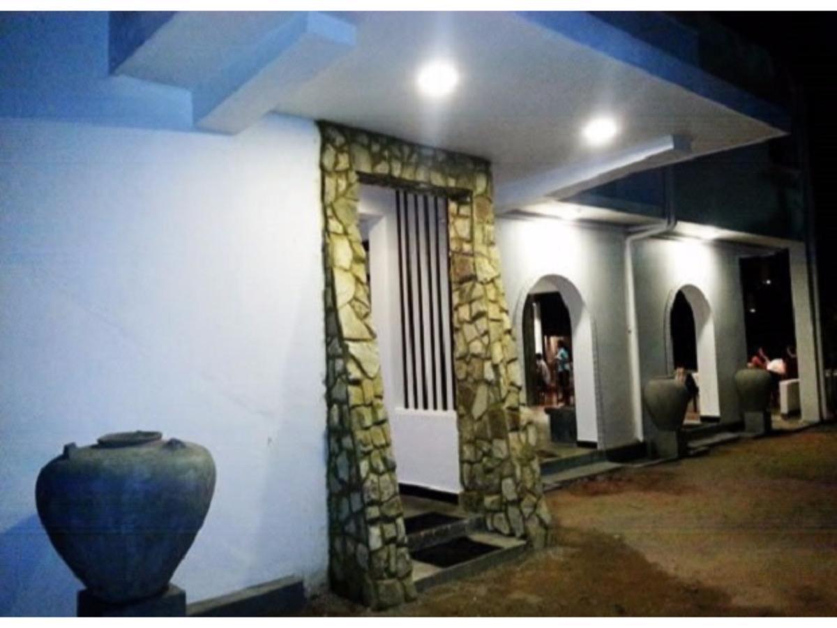Star Beach Guest House Negombo Exterior photo