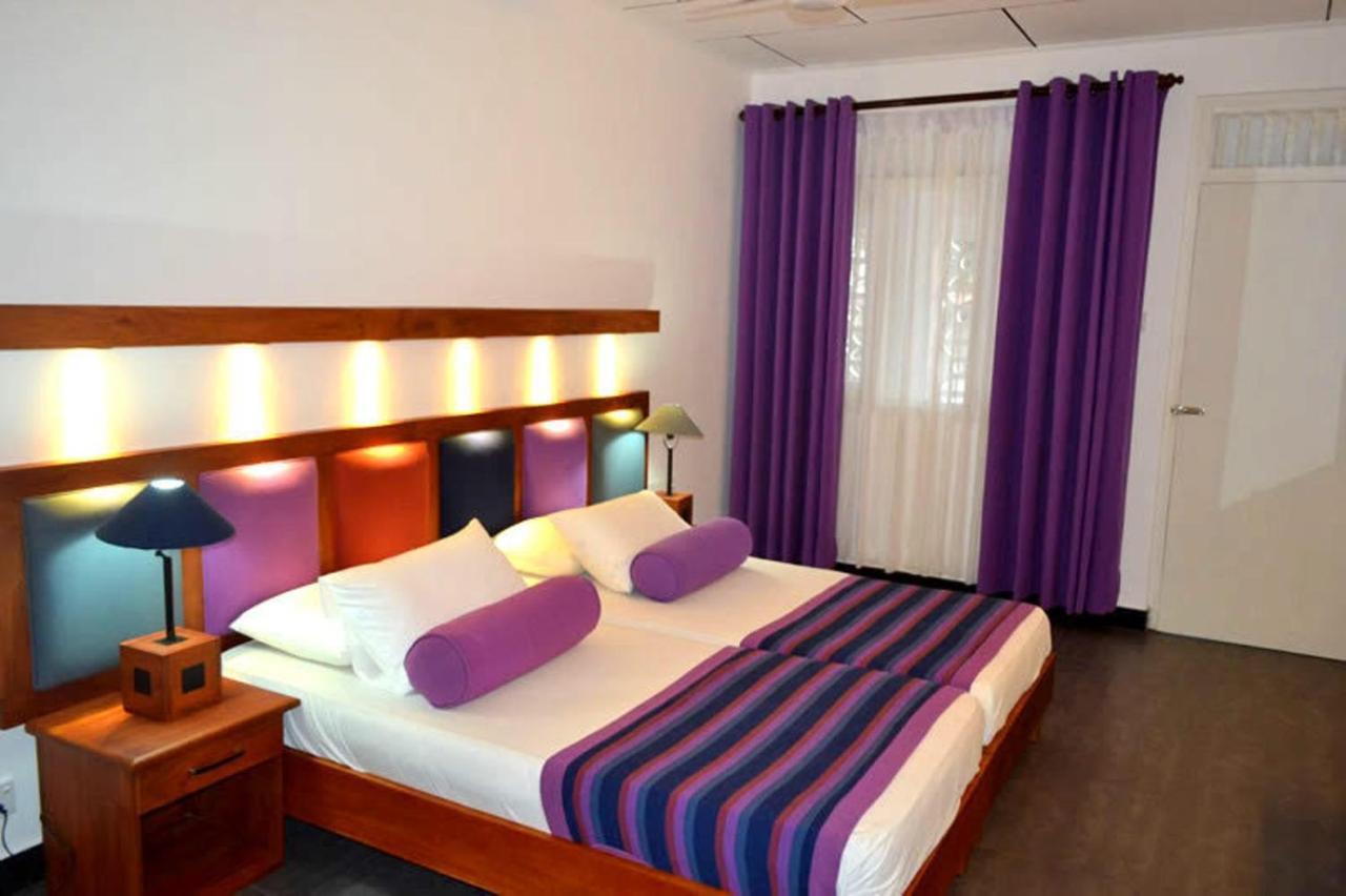 Star Beach Guest House Negombo Exterior photo