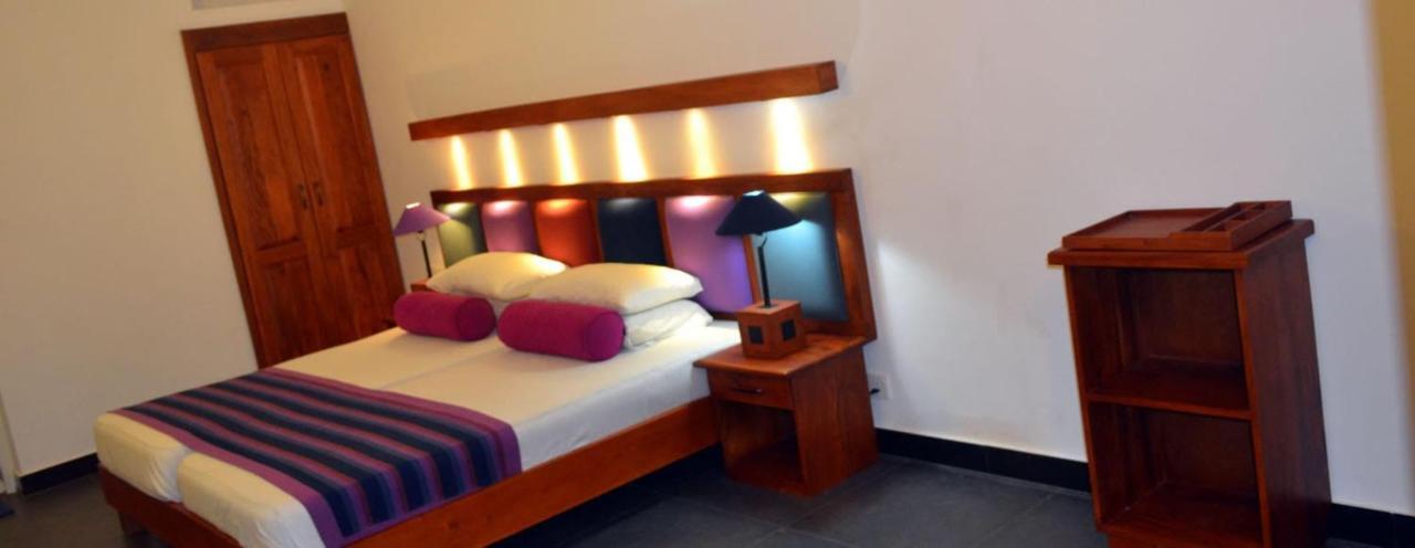 Star Beach Guest House Negombo Exterior photo