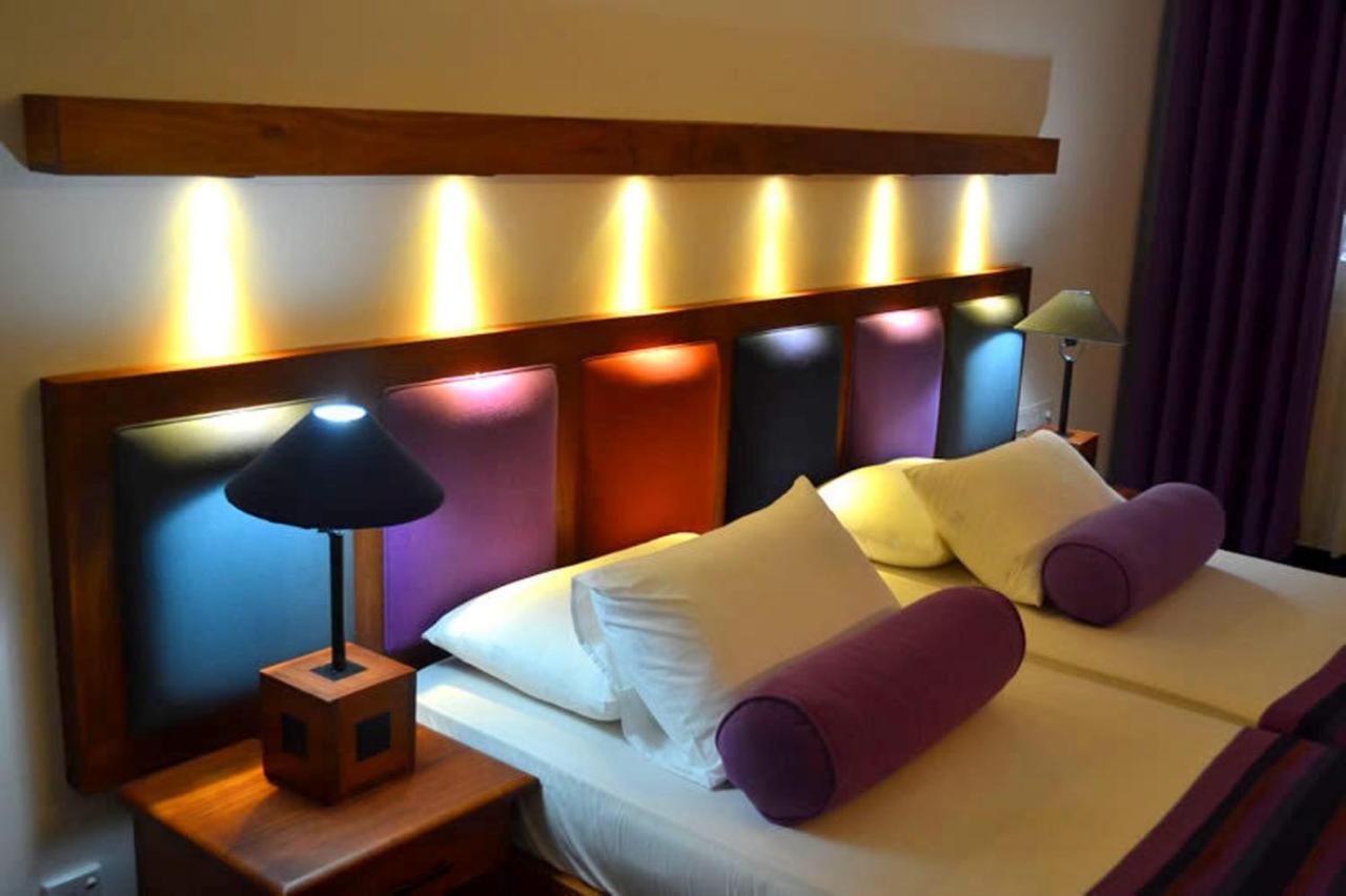 Star Beach Guest House Negombo Exterior photo