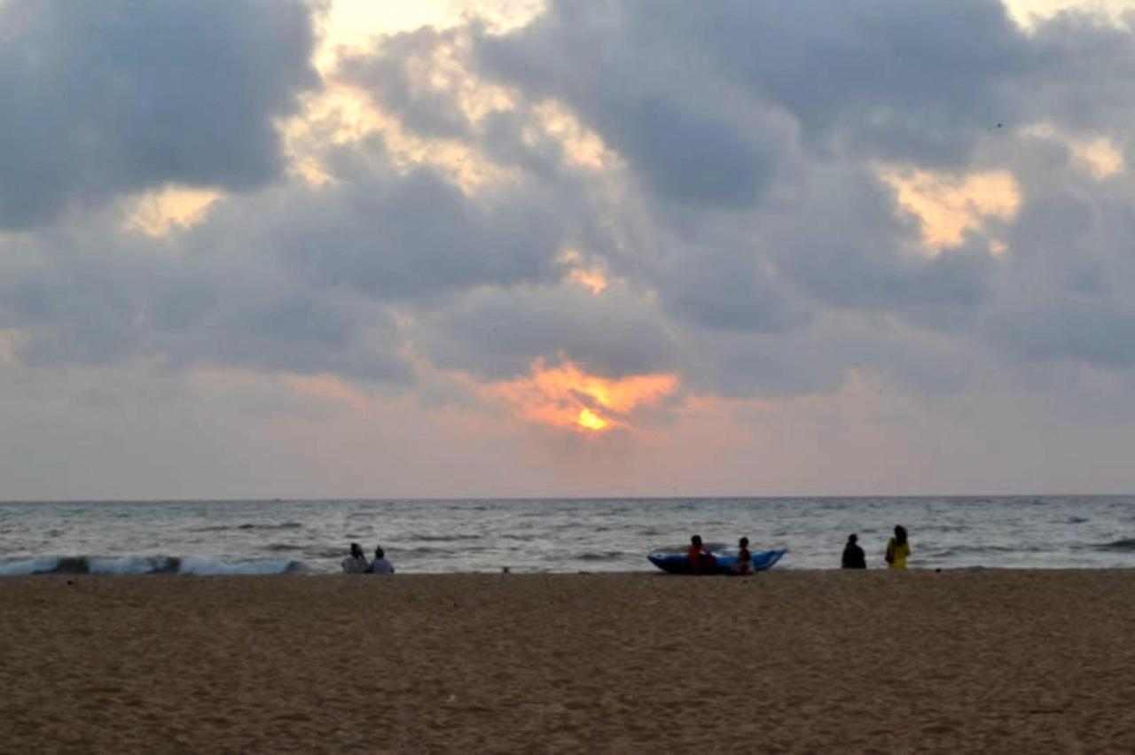 Star Beach Guest House Negombo Exterior photo