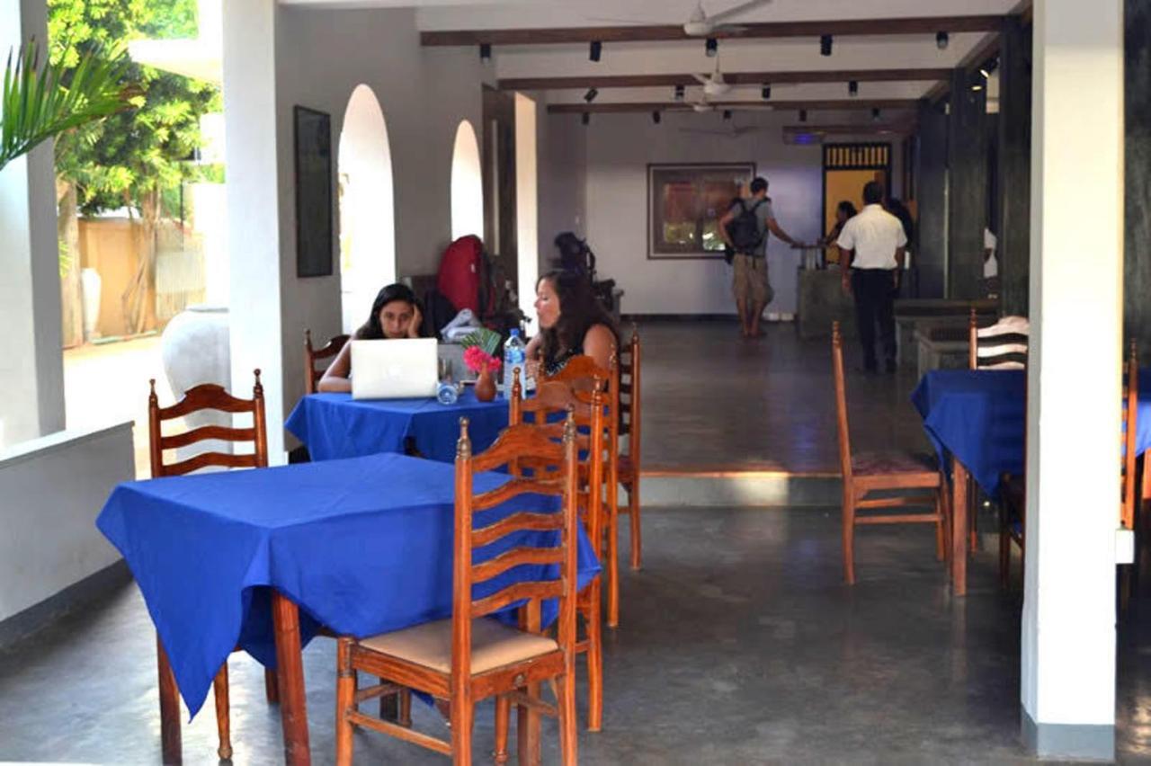 Star Beach Guest House Negombo Exterior photo