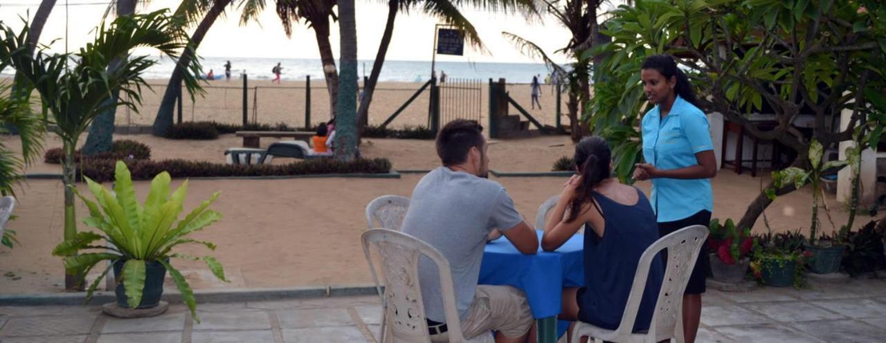 Star Beach Guest House Negombo Exterior photo